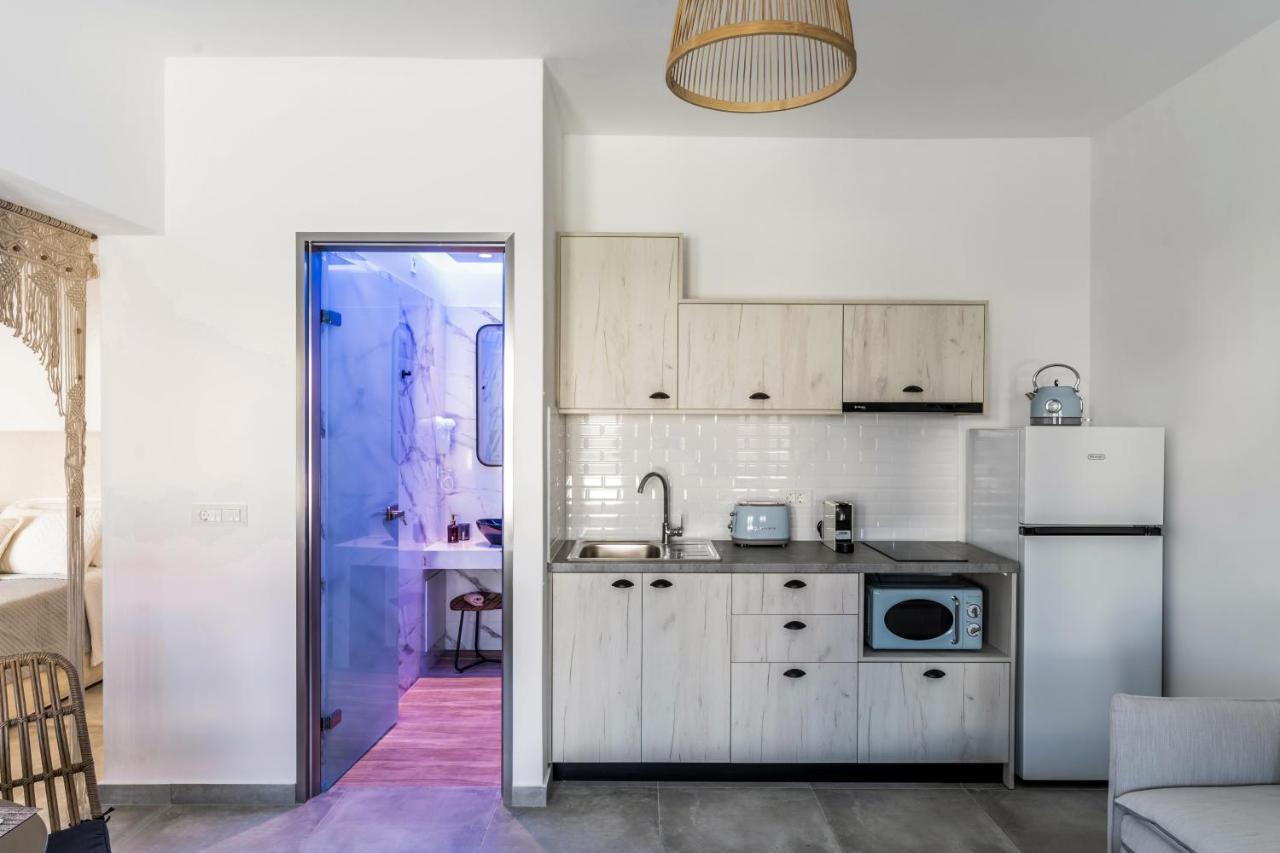Santorossa Luxury Villas Emporio  Eksteriør bilde