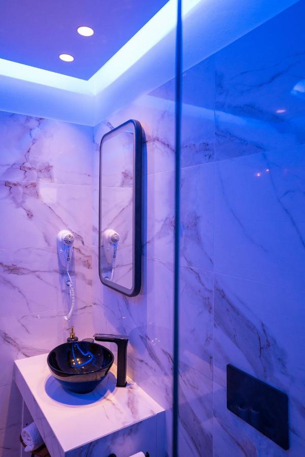 Santorossa Luxury Villas Emporio  Eksteriør bilde