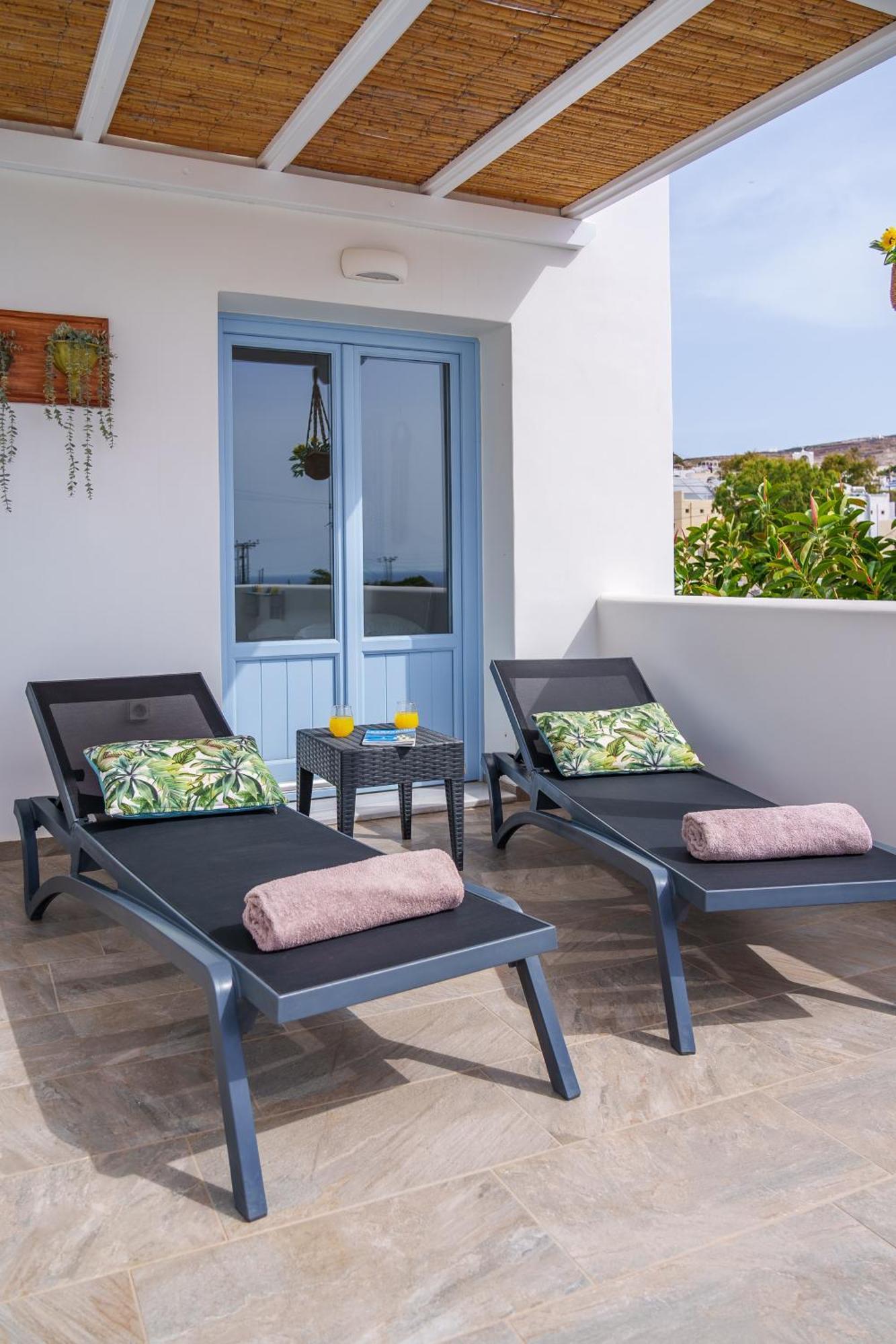 Santorossa Luxury Villas Emporio  Eksteriør bilde